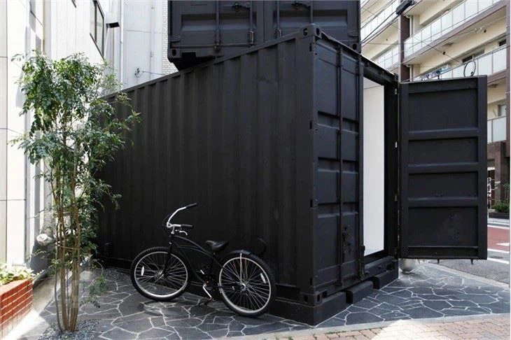 fashion-store-container-house-shop03255547608